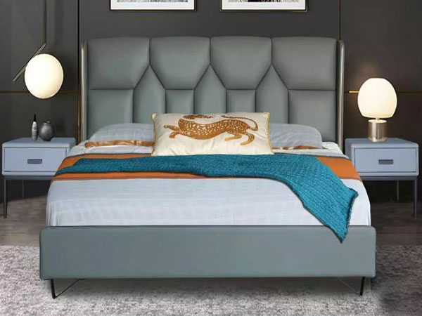 چه اقدامات احتیاطی در هنگام نگهداری از تخت روکش چرمی باید رعایت شود؟